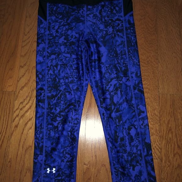Under Armour capris. Size small - Picture 1 of 3